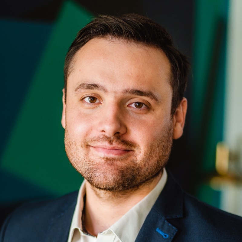 Dr Tomasz Suliński
